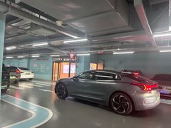 -环球港-停车场