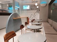 用餐区-喜茶(广州中山六路店)