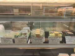 面包甜点陈列柜-红宝石·鲜奶小方(曲阳店)