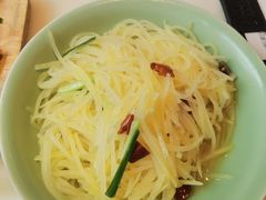 酸辣土豆丝-弄堂里(滨江龙湖天街店)