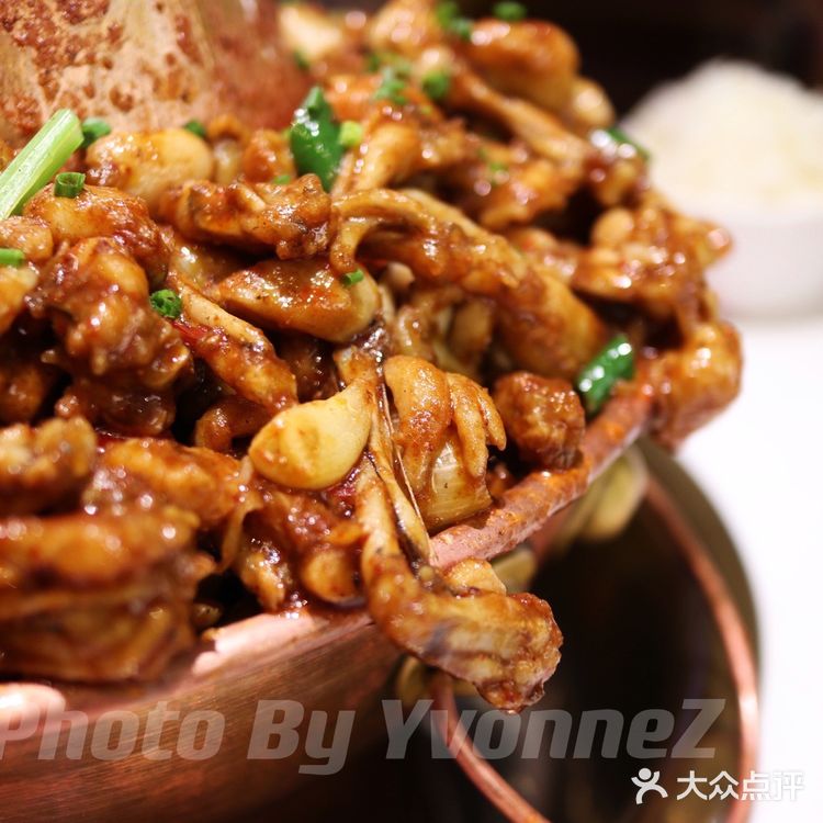 老佛爷作为连锁碳火蛙店亲民度一直不错