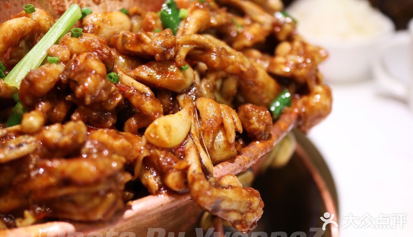 老佛爷作为连锁碳火蛙店亲民度一直不错