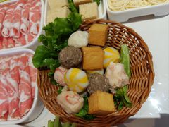 -嘎琉鲜切牛肉自助火锅