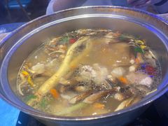 -千岛蚝高压锅生蚝·人参火锅(白云万达店)