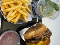 -TRIPS BURGER(大钟寺店)