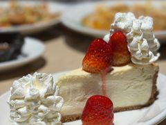 鲜草莓芝士蛋糕-The Cheesecake Factory芝乐坊餐厅(王府中环东座店)