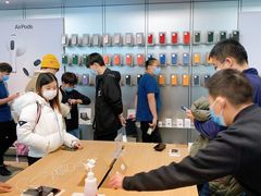 -Apple零售店(华贸购物中心店)