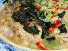 特色钱江源鱼头煲-陈先进鱼馆·地道农家菜(萧山奥体店)