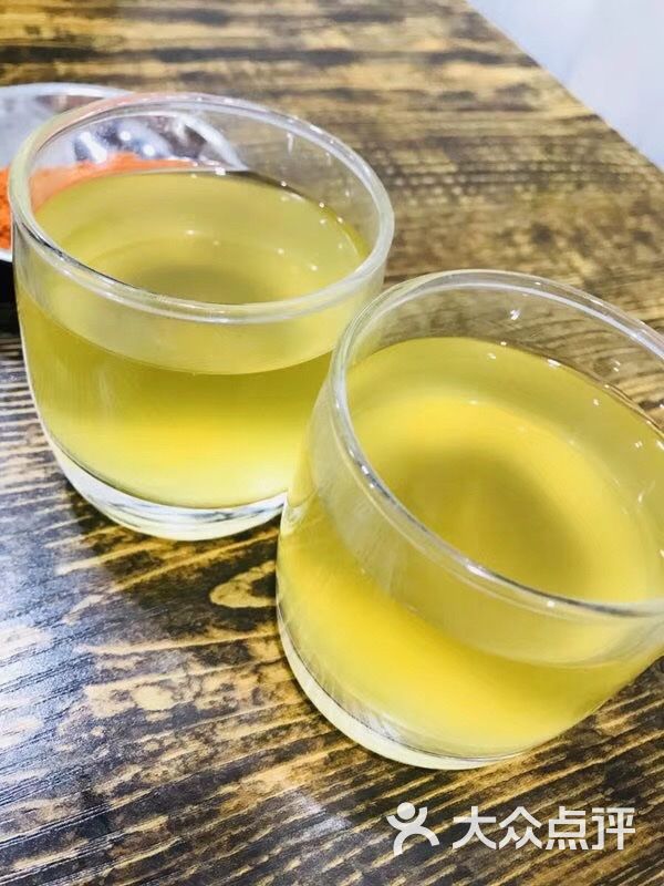 水花酒                 飞飞睿睿           飞飞睿睿