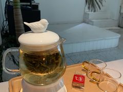 日本白桃乌龙茶配饼干-春树下·树屋花房西餐厅(罍街AS1980店)