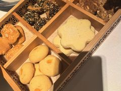 -八府香鸭·啫啫煲(华山路店)