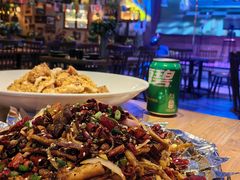 -临界音乐酒馆·小龙虾·江湖菜(华熙LIVE·鱼洞店)