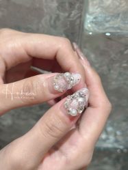 -花岐款式专研健康美甲沙龙