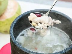 -墨脱石锅椰子鸡•香草鸭•东山羊(大东海店)