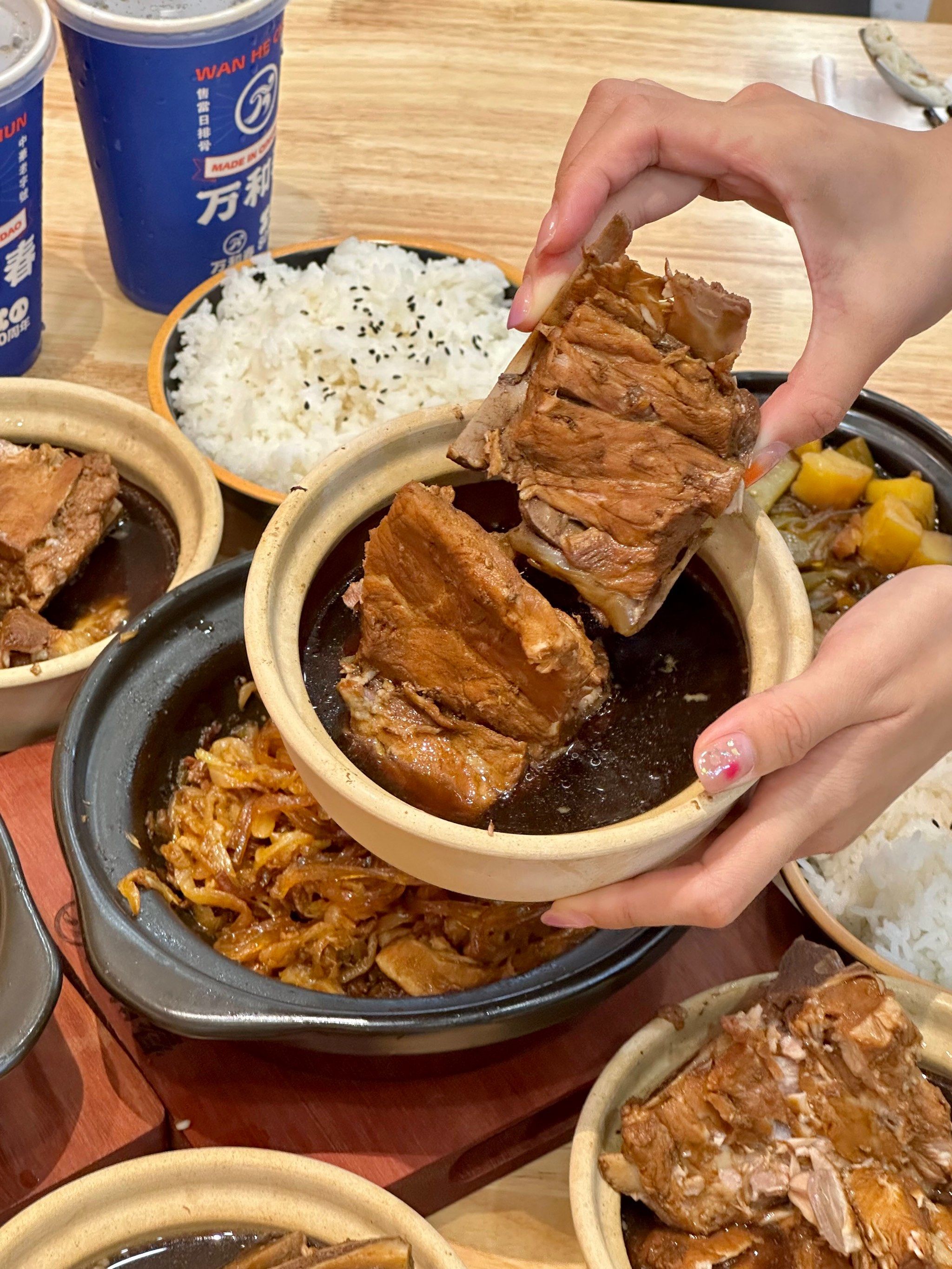 日照|又一家万和春,招牌脊骨也太香了‼️