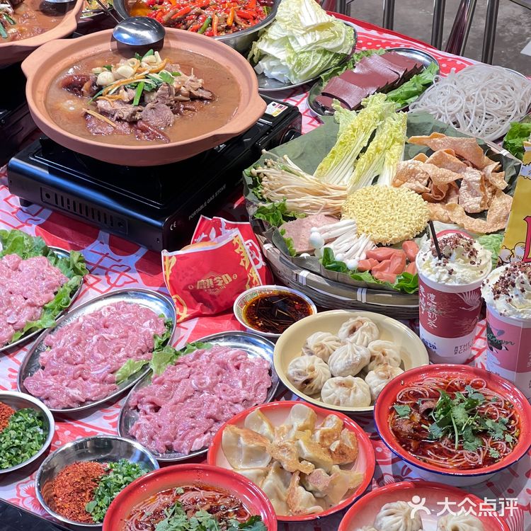 重庆潮流大排档🦪打卡重庆天桥街区江湖菜大排档