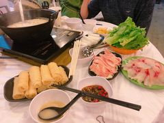 -鲜入围煮花胶鸡海鲜火锅