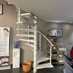 -丫丫NAIL日式自助美甲美睫沙龙