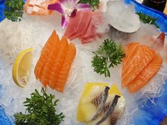 -青瓦餐厅·生鱼片·韩园烤肉(西塔店)