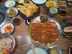 -明洞阿姨·韩式酱蟹烤肉·创意料理(三元桥店)