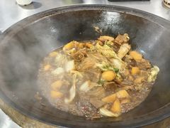 -粘豆包柴火铁锅炖