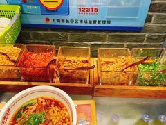 -呷佬·长沙手工米粉(金沙江路店)