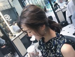-HAIR CORNER