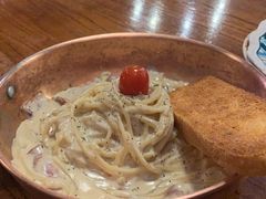 -I HOLIC艾豪丽披萨(KKone店)