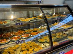 面包甜点陈列柜-蚝英雄鲜蚝自助专门店(长楹天街直营店)