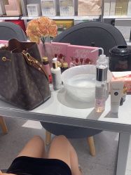 -AFIONA妍丽
