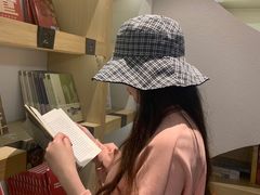 -钟书阁(珍园店)