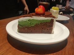 巧克力抹茶蛋糕-black rainbow coffee