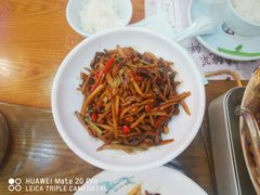 -黄泥岗·地道湖北菜(奥特莱斯店)