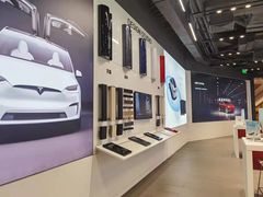 -TESLA 特斯拉(上海太古汇体验店)