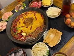 -卤校长老火锅(杨家坪直营店)
