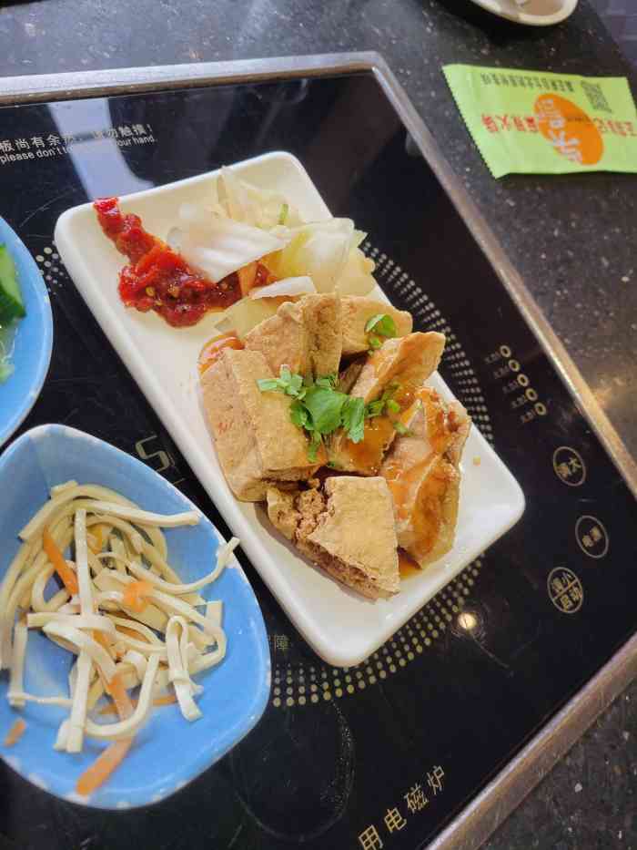 吴记鲜定味(吴中路店)-"服务员态度很到位.环境还行.可是进入店里.