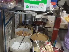 -曹宝林砂锅麻辣烫(星光路店)