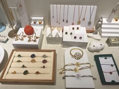 -LADY FAFA(巨鹿路陕西南路路口店)