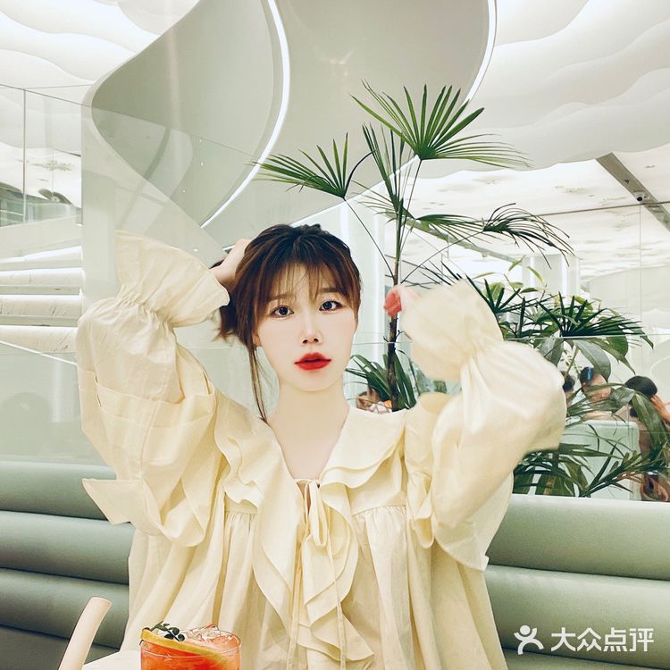 老牌网红餐厅太原街创始店重装简直太美了～