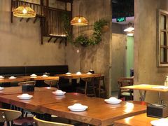 大堂-炉小二铜锅牛蛙•川湘菜(三里屯店)