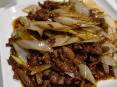 葱爆羊肉-东四民芳餐厅(世茂工三店)