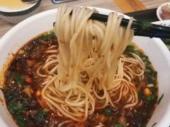 老坛酸菜牛肉拉面-夏雪花·手工拉面(南油店)