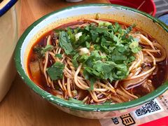 -拈签一笑黄牛肉辣卤串串