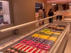 -好利来(上海长宁龙之梦店)