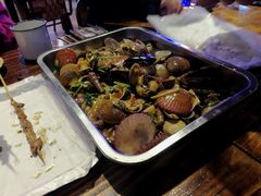 万事俱贝-马路牙子地桌烤肉(工体店)