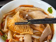 -南渝食府.墨脱石锅松茸鸡