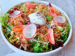 藜麦窝蛋沙拉-The Rug Cafe(王府中环店)