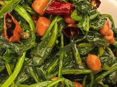 果仁菠菜-嘉陵楼馋嘴城(簋街总店)