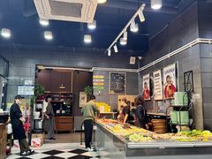 -愉肴麻辣香锅(中山路店)