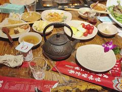 -老牌坊云南鱼豆花火锅(爱建店)